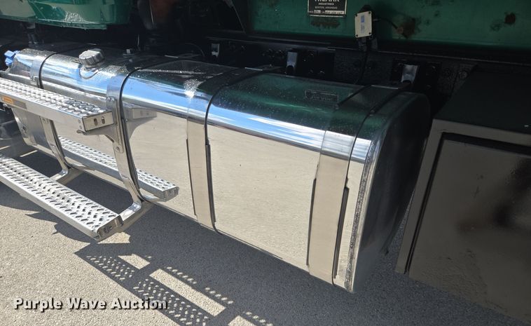 image for item OF9880 2018 Mack GU713 dump truck