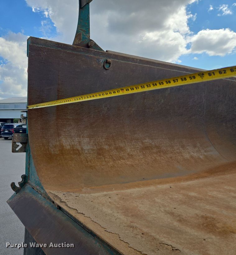 image for item OF9880 2018 Mack GU713 dump truck