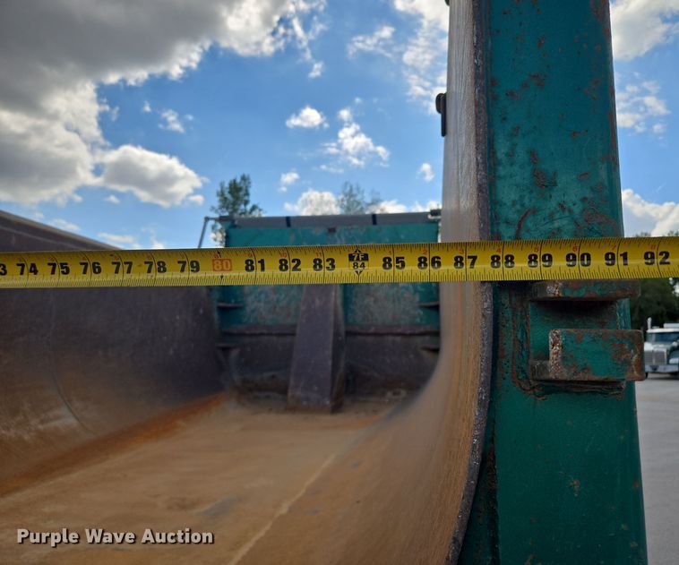 image for item OF9880 2018 Mack GU713 dump truck