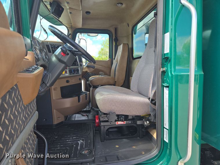 image for item OF9880 2018 Mack GU713 dump truck