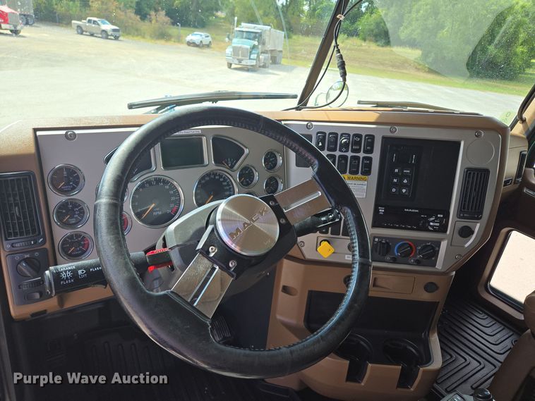 image for item OF9880 2018 Mack GU713 dump truck