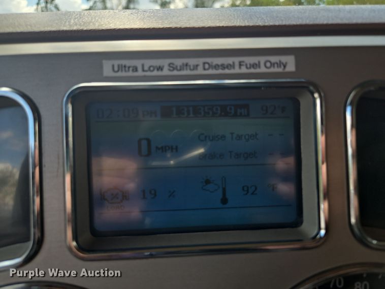 image for item OF9880 2018 Mack GU713 dump truck