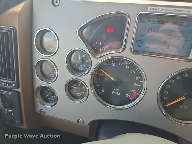 image for item OF9880 2018 Mack GU713 dump truck