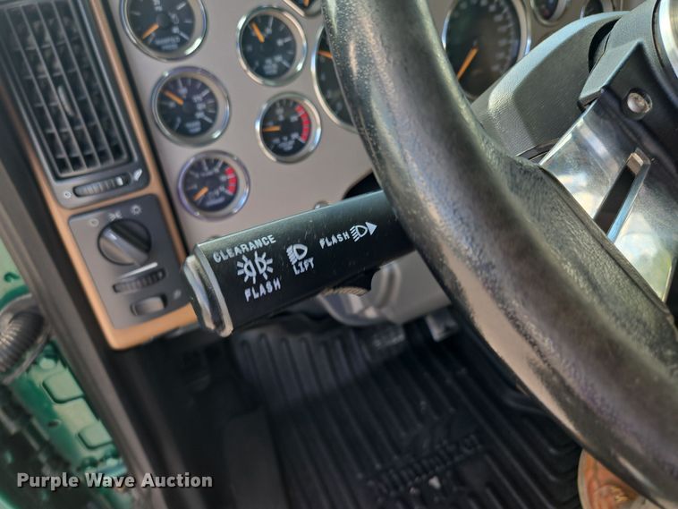 image for item OF9880 2018 Mack GU713 dump truck