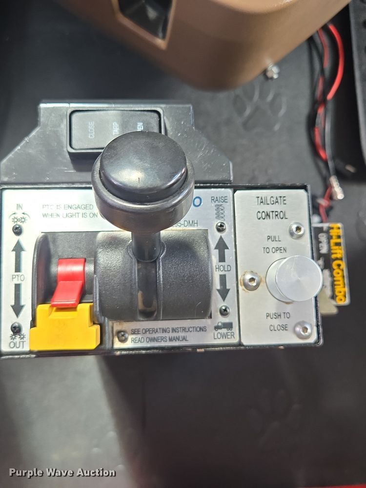 image for item OF9880 2018 Mack GU713 dump truck