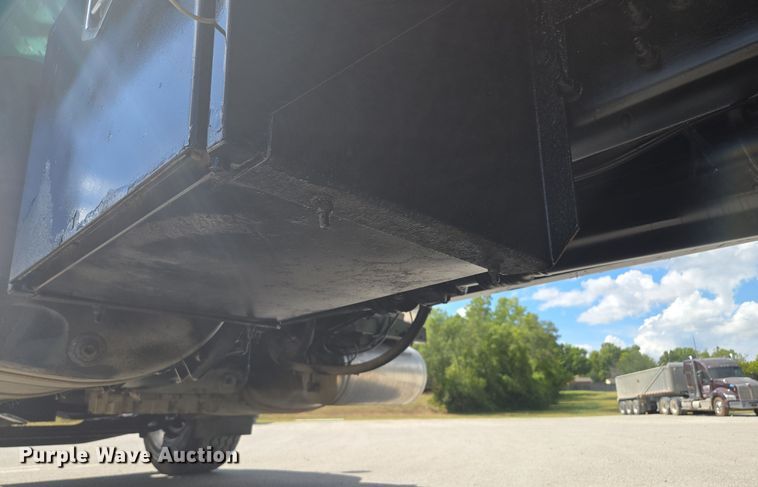 image for item OF9880 2018 Mack GU713 dump truck