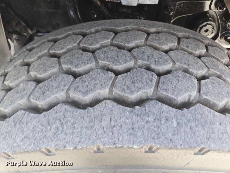 image for item OF9880 2018 Mack GU713 dump truck