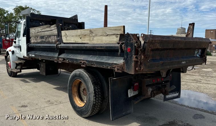 image for item OG9652 2004 International  4300 dump truck