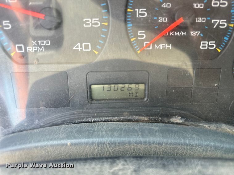 image for item OG9652 2004 International  4300 dump truck