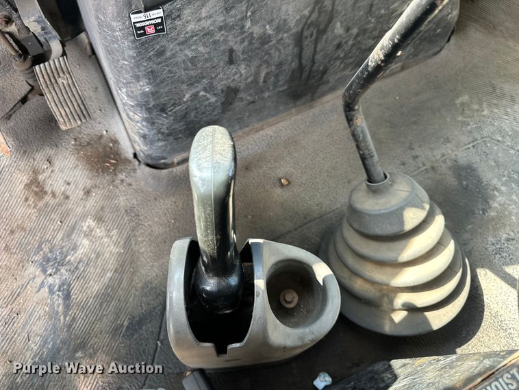 image for item OG9652 2004 International  4300 dump truck