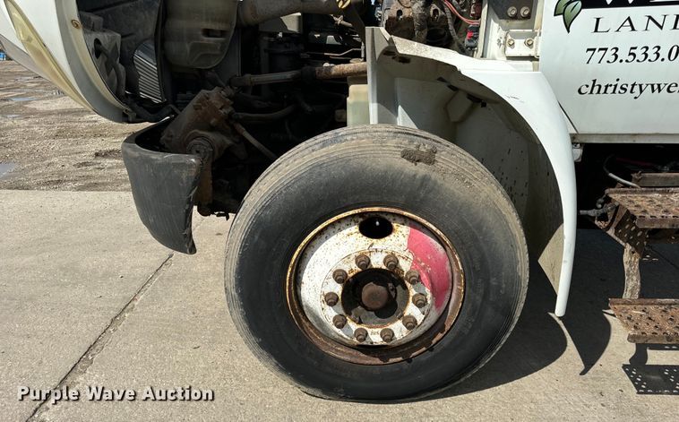 image for item OG9652 2004 International  4300 dump truck