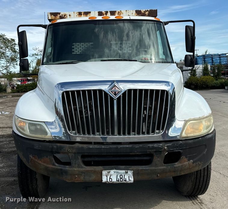 image for item OG9653 2005 International  4300 dump truck