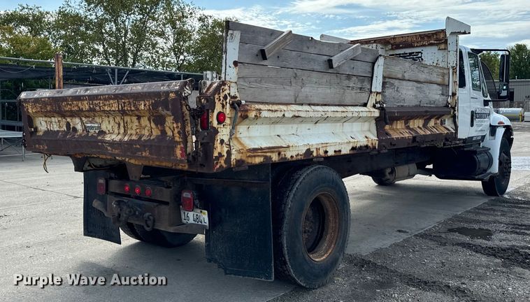 image for item OG9653 2005 International  4300 dump truck