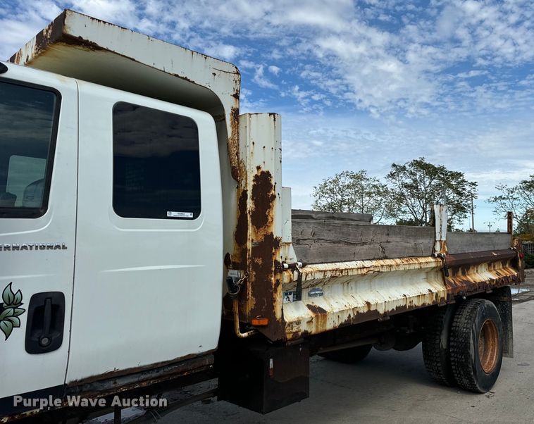 image for item OG9653 2005 International  4300 dump truck