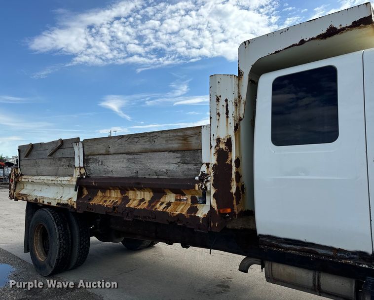 image for item OG9653 2005 International  4300 dump truck