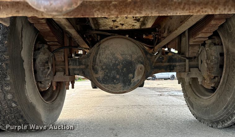 image for item OG9653 2005 International  4300 dump truck