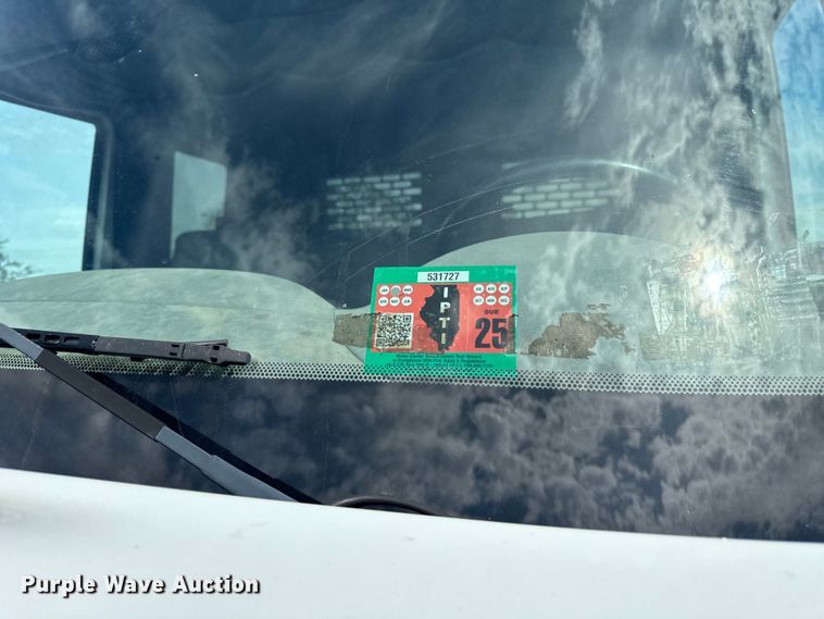 image for item OG9653 2005 International  4300 dump truck