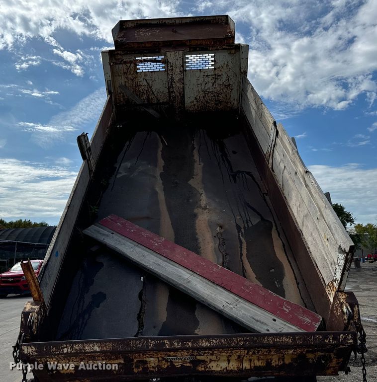 image for item OG9653 2005 International  4300 dump truck