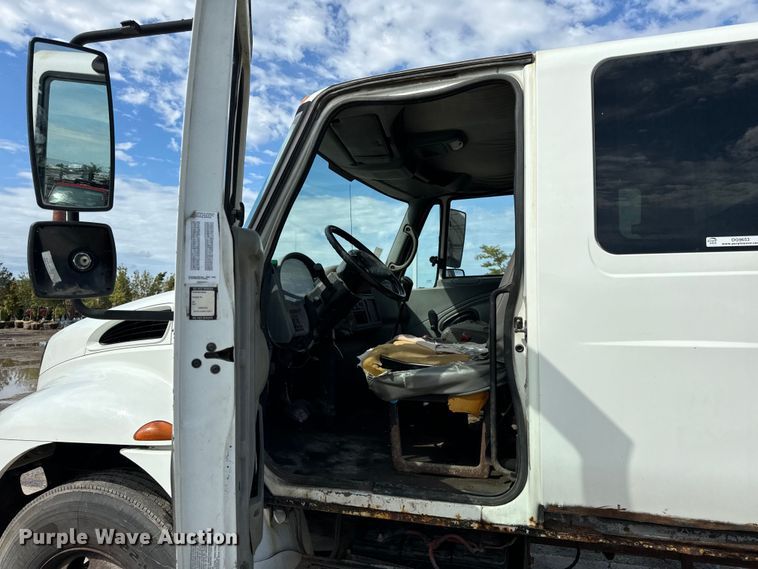 image for item OG9653 2005 International  4300 dump truck