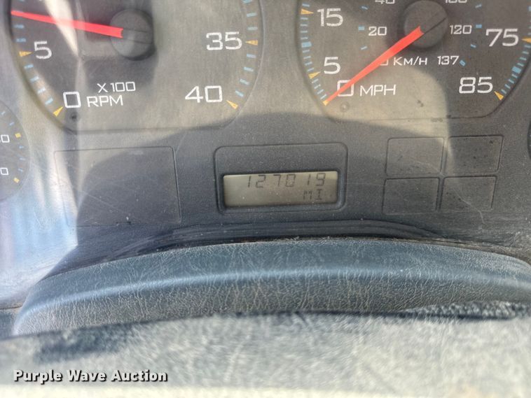 image for item OG9653 2005 International  4300 dump truck