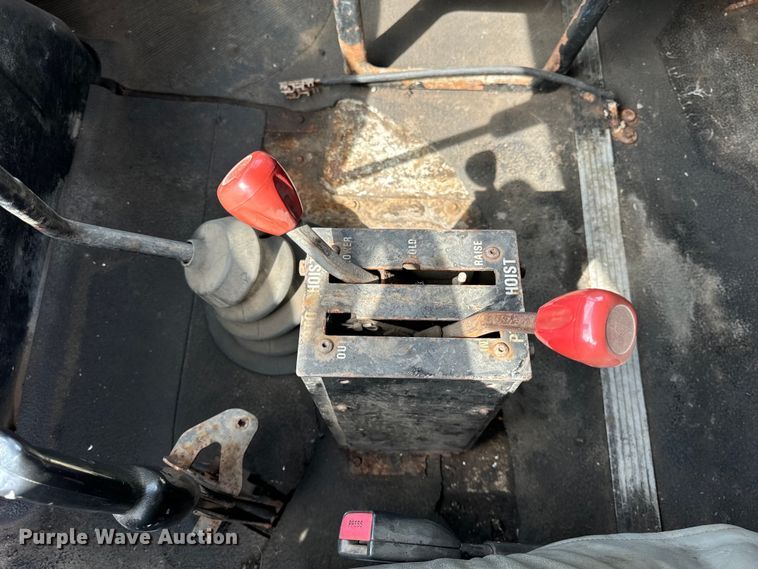 image for item OG9653 2005 International  4300 dump truck