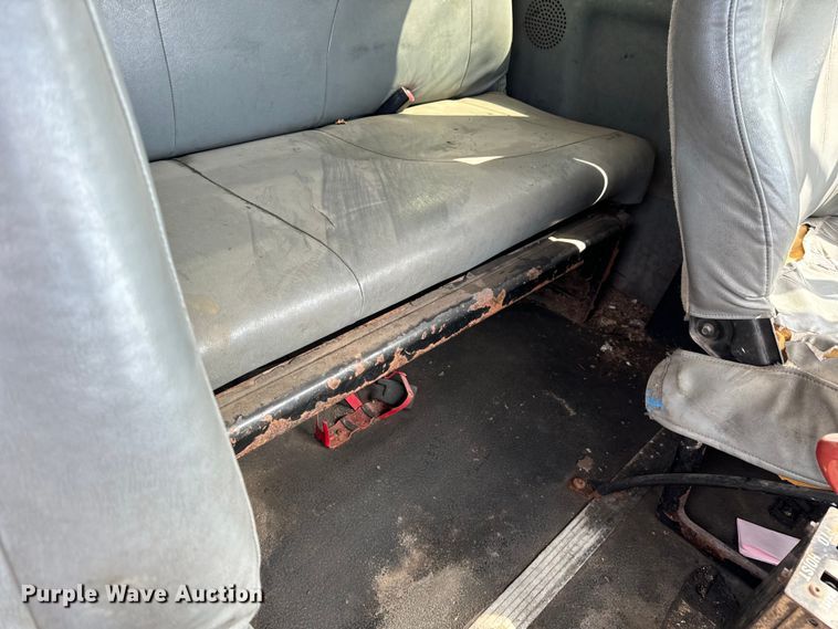 image for item OG9653 2005 International  4300 dump truck