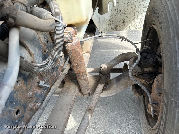 image for item OG9653 2005 International  4300 dump truck