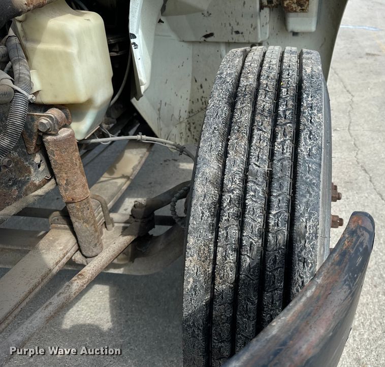 image for item OG9653 2005 International  4300 dump truck