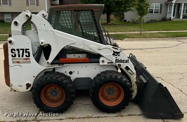 image for item OG9680 2005 Bobcat S175 skid steer loader