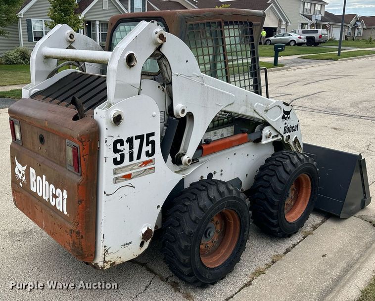 image for item OG9680 2005 Bobcat S175 skid steer loader