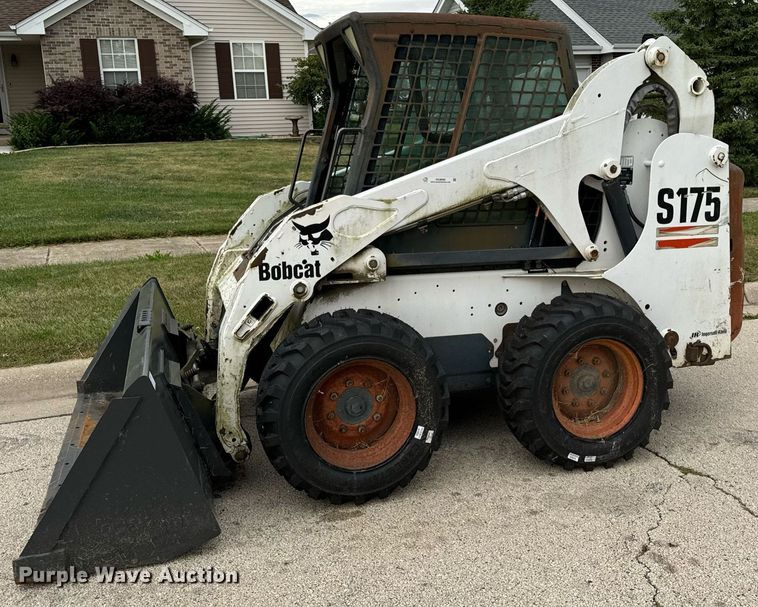 image for item OG9680 2005 Bobcat S175 skid steer loader