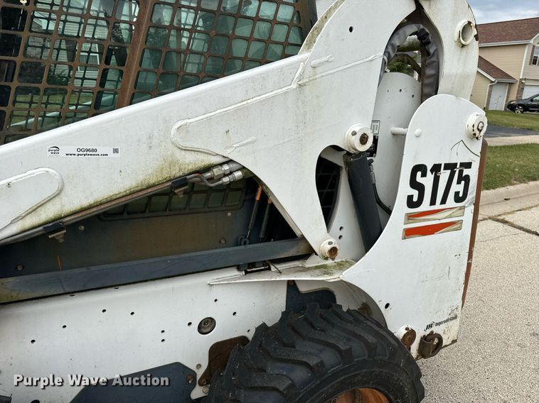 image for item OG9680 2005 Bobcat S175 skid steer loader