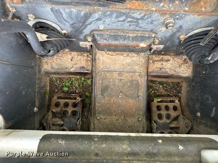 image for item OG9680 2005 Bobcat S175 skid steer loader