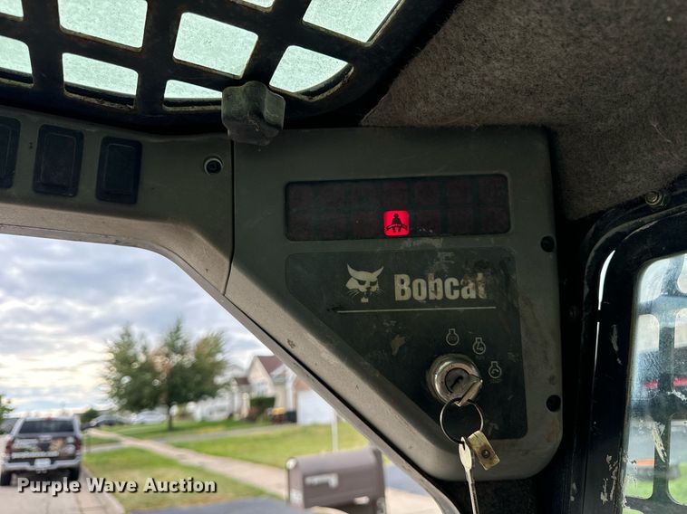 image for item OG9680 2005 Bobcat S175 skid steer loader