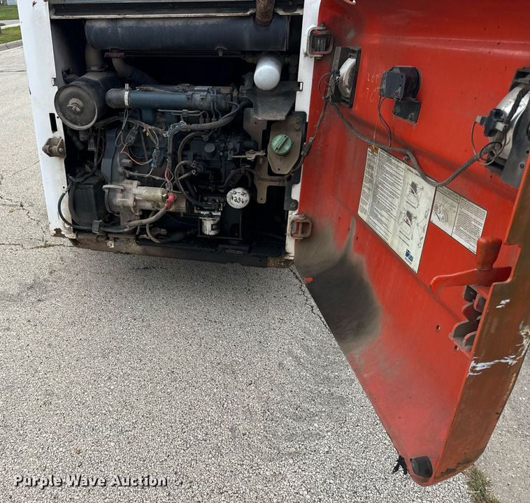 image for item OG9680 2005 Bobcat S175 skid steer loader