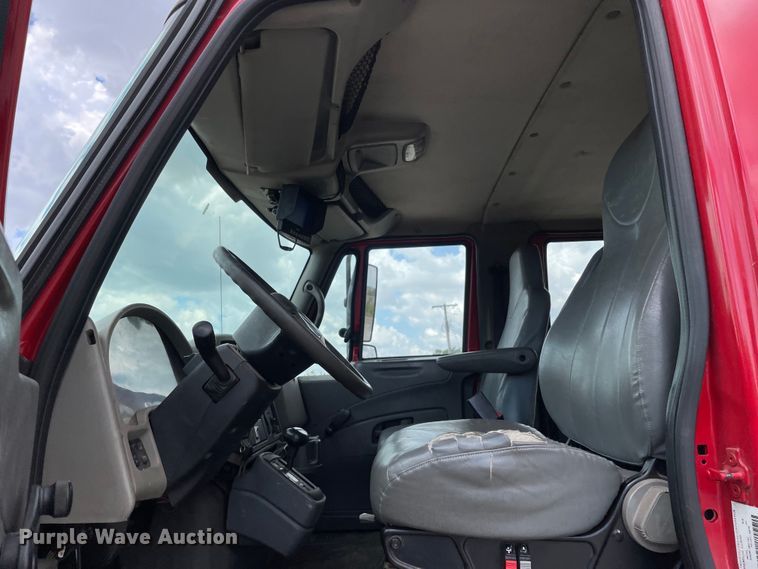 image for item OG9966 2008 International  4300 Crew Cab utility / service truck