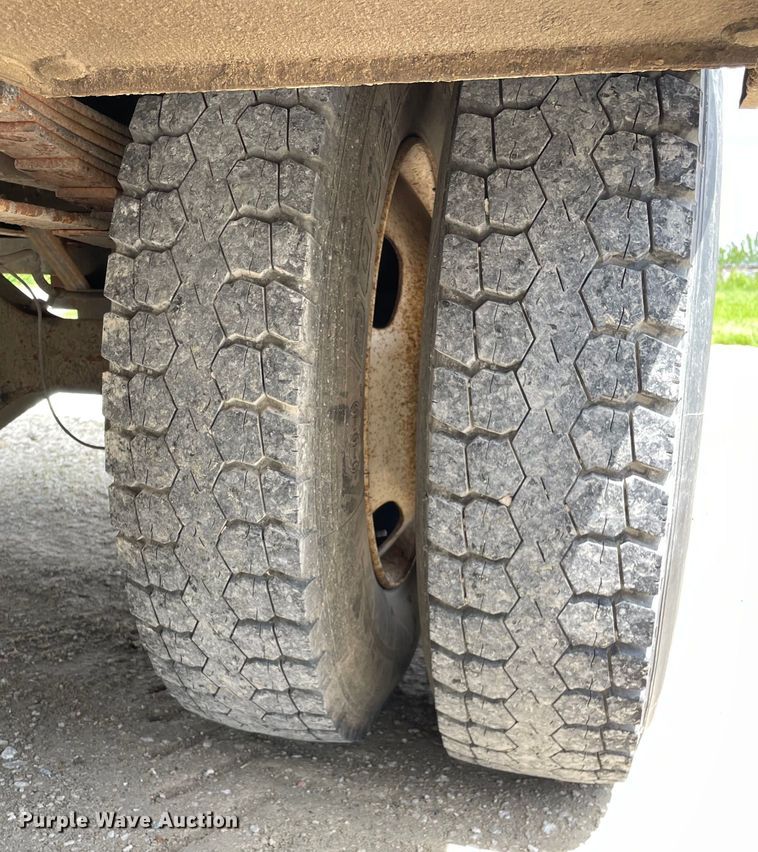 image for item OG9966 2008 International  4300 Crew Cab utility / service truck