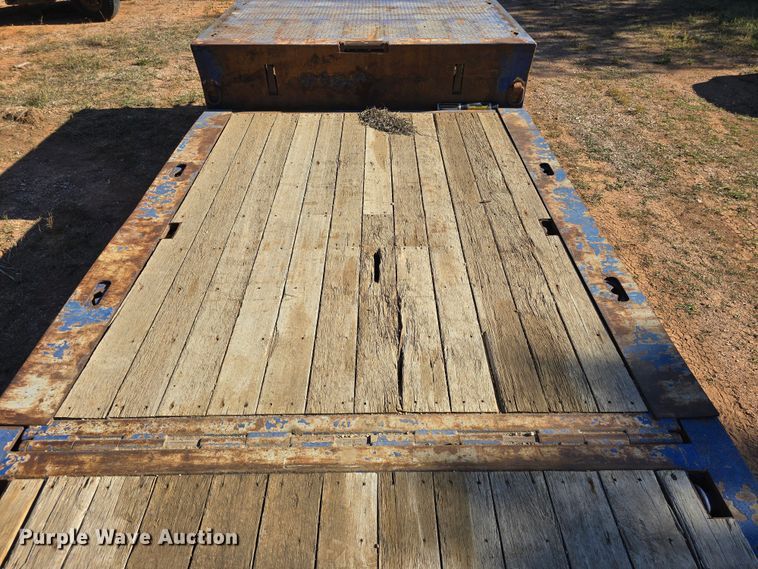 image for item OH9779 2008 Ledwell 10x48 drop deck hydraulic tail equipment trailer