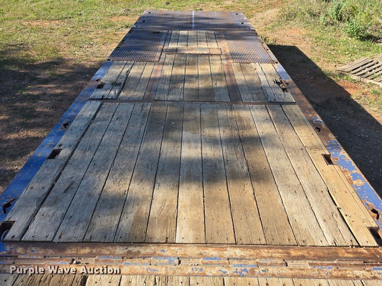 image for item OH9779 2008 Ledwell 10x48 drop deck hydraulic tail equipment trailer