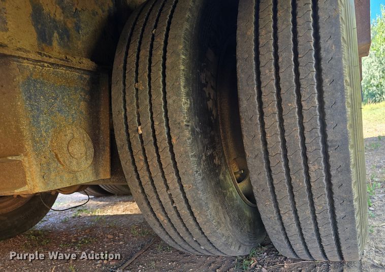 image for item OH9779 2008 Ledwell 10x48 drop deck hydraulic tail equipment trailer