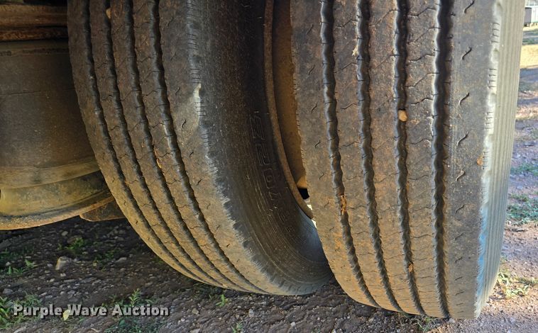 image for item OH9779 2008 Ledwell 10x48 drop deck hydraulic tail equipment trailer