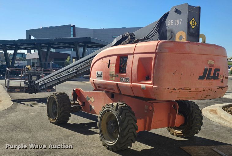 image for item OH9780 2005 JLG 800S boom lift