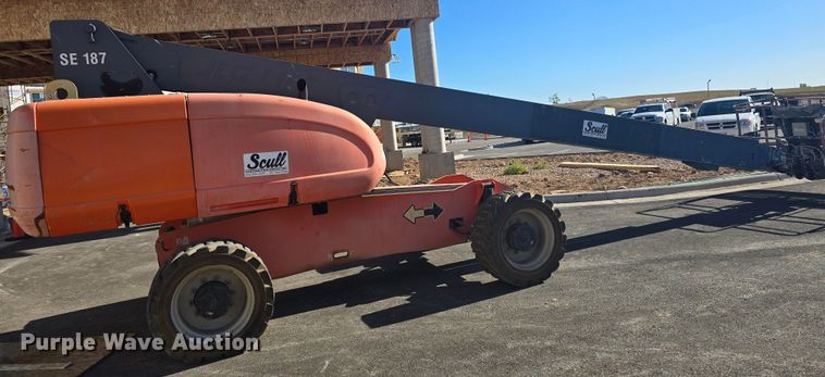 image for item OH9780 2005 JLG 800S boom lift