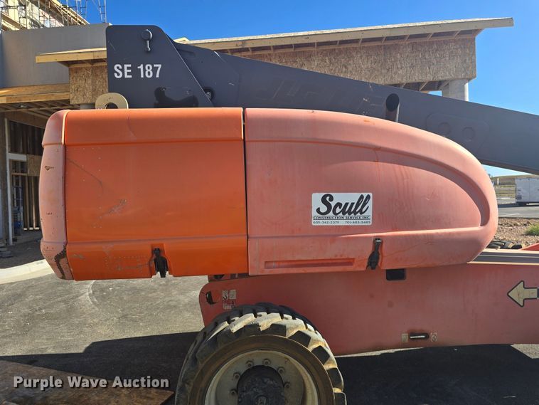image for item OH9780 2005 JLG 800S boom lift
