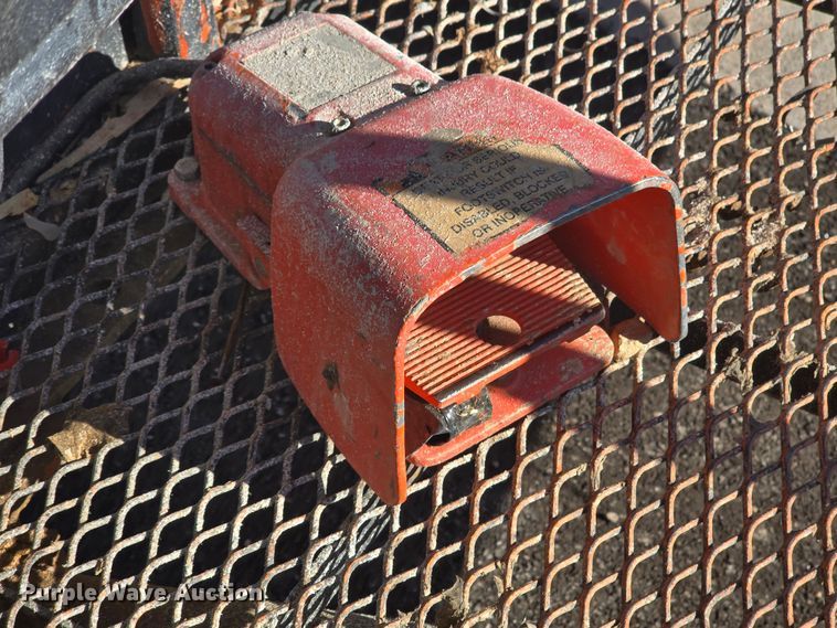 image for item OH9780 2005 JLG 800S boom lift