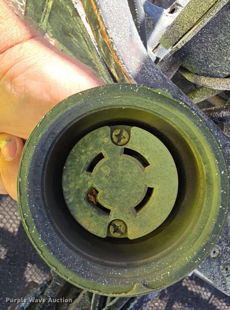 image for item OH9780 2005 JLG 800S boom lift