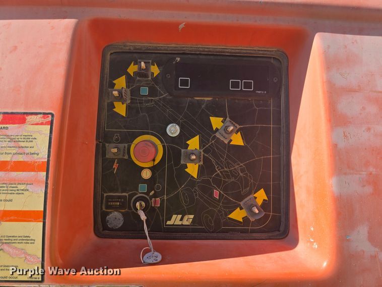 image for item OH9780 2005 JLG 800S boom lift
