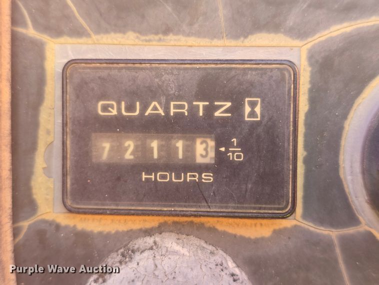 image for item OH9780 2005 JLG 800S boom lift