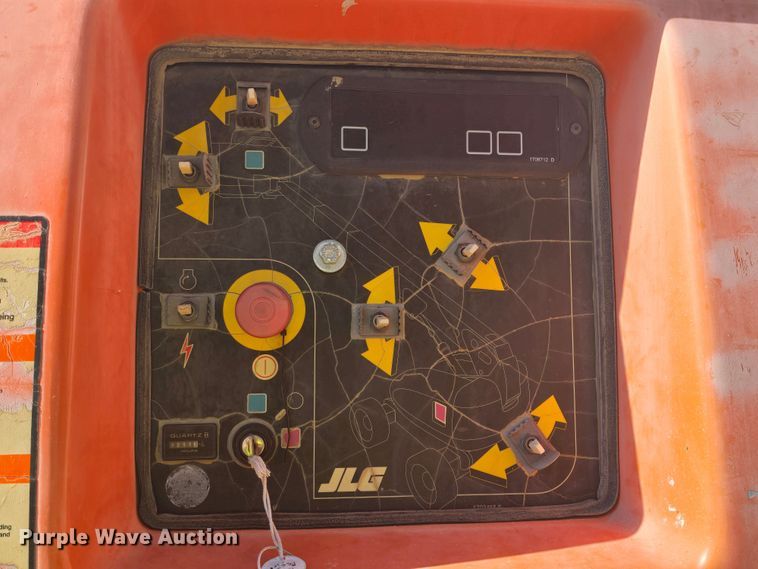 image for item OH9780 2005 JLG 800S boom lift