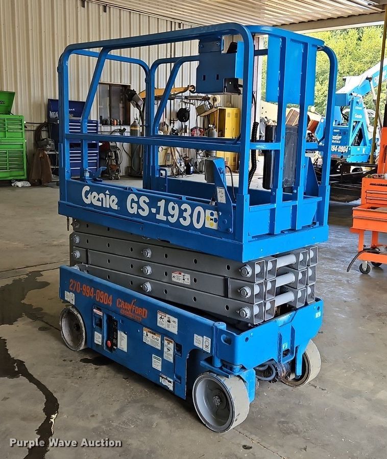 image for item OJ9817 2008 Genie GS-1930 scissor lift